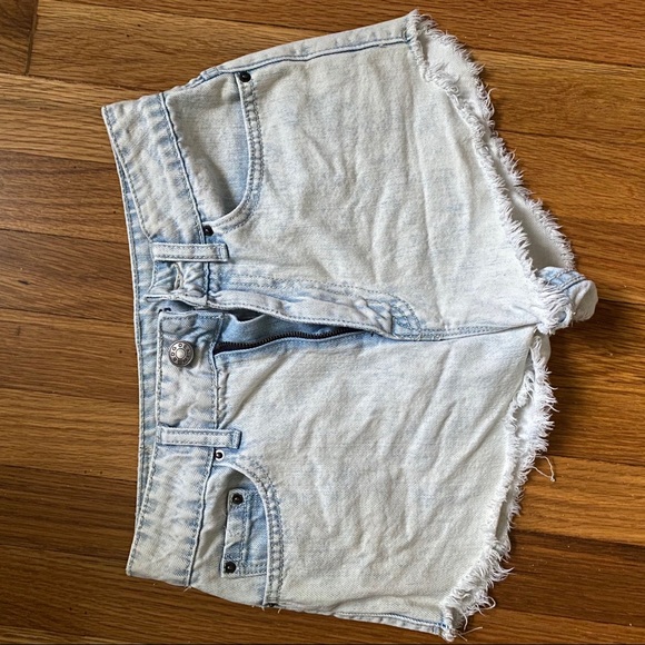 URBAN OUTFITTERS SHORTS - Picture 4 of 5